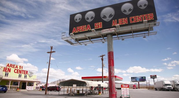 Area 51, l'assalto dei runners: 600.000 a caccia di prove aliene in Nevada