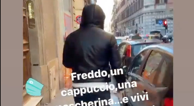 Francesco Totti realizza il suo sogno: camminare per Roma senza essere riconosciuto