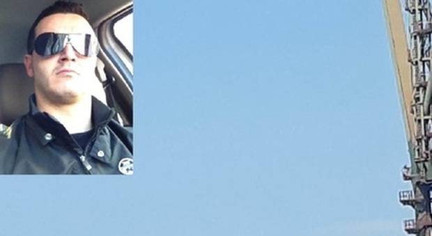 Ex Ilva, ritrovato il corpo di Cosimo, il gruista disperso in mare a Taranto Ex Ilva, ritrovato il corpo di Cosimo, il gruista disperso in mare a Taranto