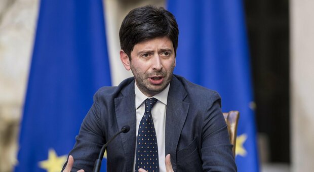Covid, Speranza: «Resistere con il coltello fra i denti per 7-8 mesi» Covid, Speranza: «Resistere con il coltello fra i denti per 7-8 mesi»