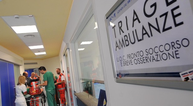 L'interno del Pronto soccorso del San Paolo: accessi e percorsi divisi per i casi sospetti di Coronavirus L'interno del Pronto soccorso del San Paolo: accessi e percorsi divisi per i casi sospetti di Coronavirus