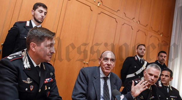 Da sinistra il tenente colonnello Erasmo Fontana, il procuratore aggiunto Carlo Lasperanza, il colonnello Gabriele Vitagliano e il capitano Felice Egidio