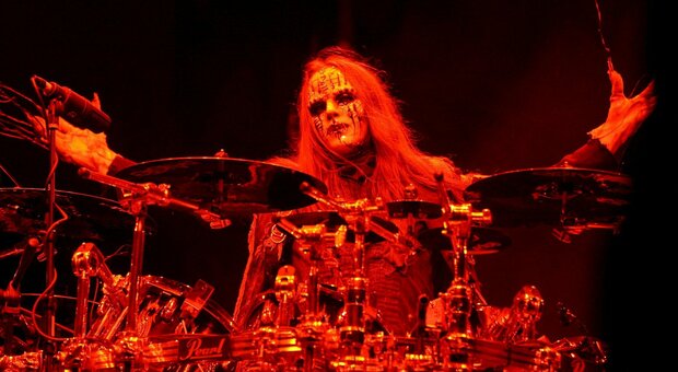 Joey Jordison, batterista e fondatore Slipknot, morto a 46 anni: dolore sui social network