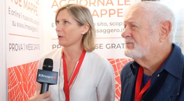 Il maestro del design Fabio Lenci (a dx) e la presidente di Adi Lazio Marika Aakesson (foto Giacomo Gabrielli/Ag.Toiati)