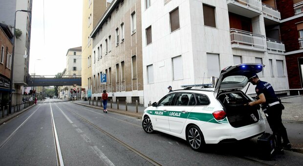 Milano, auto pirata uccide bambino di 12 anni: il conducente era drogato, senza patente e con una gamba ingessata