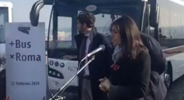 La presentazione dei bus Atac a noleggio La presentazione dei bus Atac a noleggio