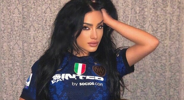 Stefania Marchionna fa esultare due volte i tifosi dell'Inter, pioggia di "like" per lo scatto social: «Ci porti fortuna»