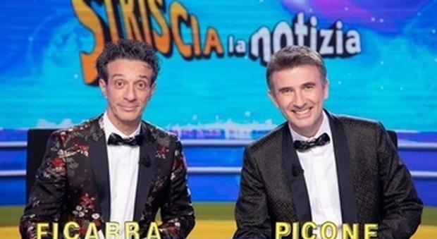 Picone è positivo: questa sera a Striscia la Notizia la coppia con Ficarra si divide Picone è positivo: questa sera a Striscia la Notizia la coppia con Ficarra si divide