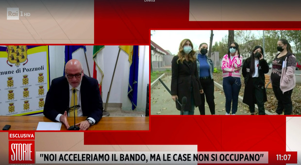 Case occupate, tensione a Storie Italiane. Il sindaco: «Le mamme abusive? C'è chi aspetta il turno con dignità»