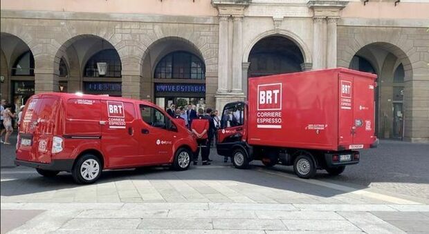 Coronavirus, sospetto focolaio alla Brt in Trentino: 200 tamponi ai dipendenti Coronavirus, sospetto focolaio alla Brt in Trentino: 200 tamponi ai dipendenti