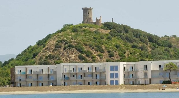 Il resort della Curia che sfregia il Cilento: l'edificio religioso di fronte agli scavi di Velia diventa un maxi hotel di lusso