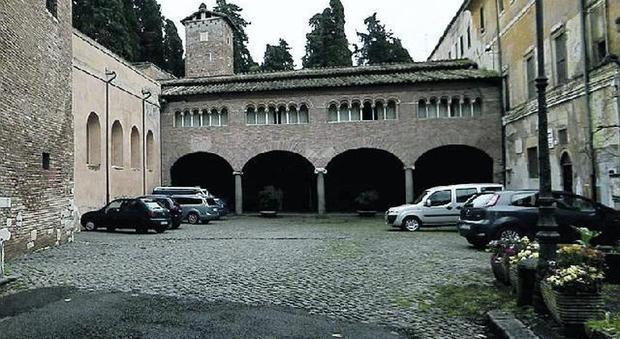 Roma, svaligiano il convento entrando dal cimitero: i preti erano a cena