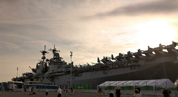 Nave da guerra americana USS Kearsarge arriva a Helsinki, Usa: «Rafforziamo gli alleati della Nato»