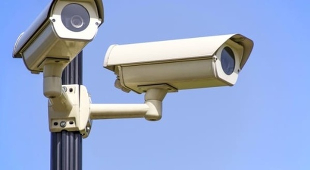 Altre dieci telecamere nelle zone a rischio: una rete di controllo anche nella Città Alta. I siti verranno indicati dai residenti