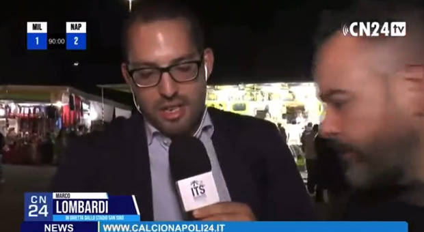 Milan-Napoli, tifoso interrompe la diretta del giornalista a San Siro e lo insulta: «Terrone di m...»