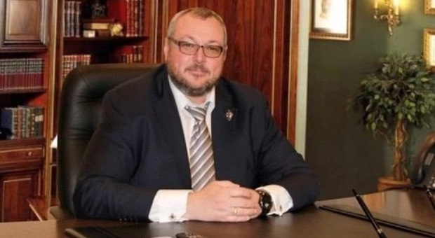 Vladislav Avayev, ex funzionario del Cremlino e vicepresidente di Gazprombank trovato morto insieme a moglie e figlia