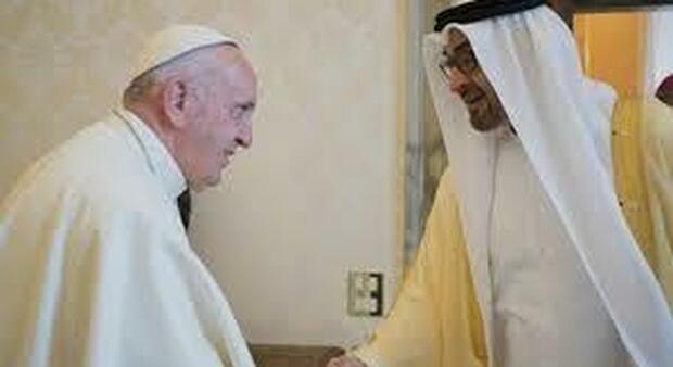 Renzi dialoga col saudita, il Papa in streaming con lo sceicco degli emirati mentore del principe Salman