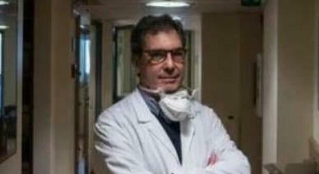 Il professor Massimo Clementi, direttore del laboratorio di virologia del San Raffaele