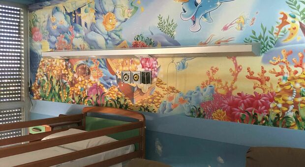 Pediatria, stanze e ambulatori si vestono di colori con i disegni Disney: il nuovo volto del reparto a Gallipoli