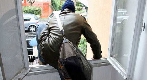 Offagna da brividi, i ladri sono tornati: furti in due appartamenti