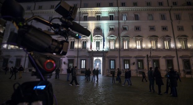 Mes, via al vertice a Palazzo Chigi. Maggioranza divisa, opposizioni all'attacco Mes, via al vertice a Palazzo Chigi. Maggioranza divisa, opposizioni all'attacco