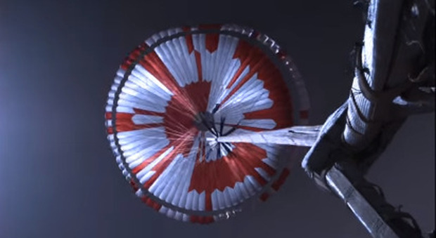 Il messaggio segreto nascosto nel paracadute del rover Perseverance: «È molto meglio osare»