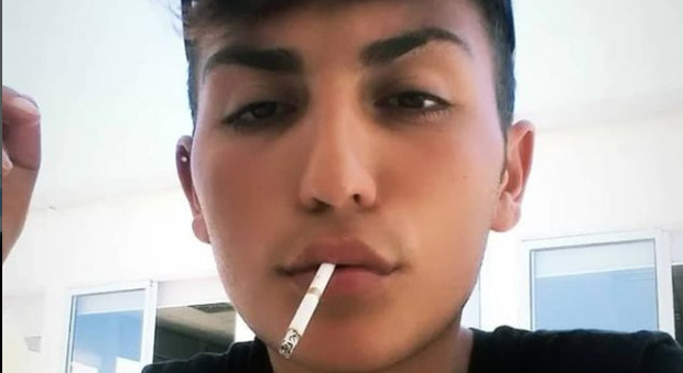 Orlando Merenda, suicida a 18 anni perché bullizzato. La mamma: «Troverò i colpevoli, non mi darò pace»