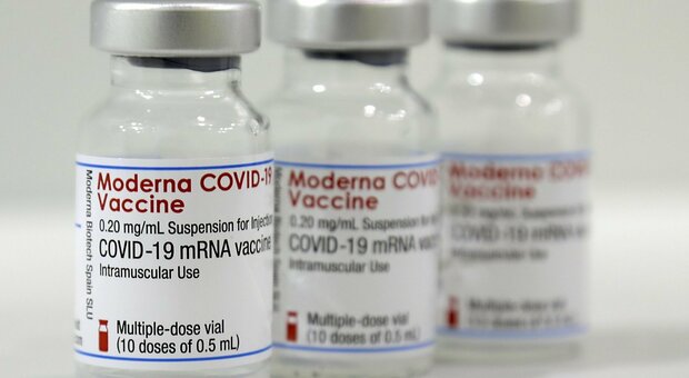 Vaccini, Ue: in arrivo molte dosi, prepararsi a campagna di massa