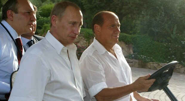 Berlusconi e Putin in una foto d'archivio