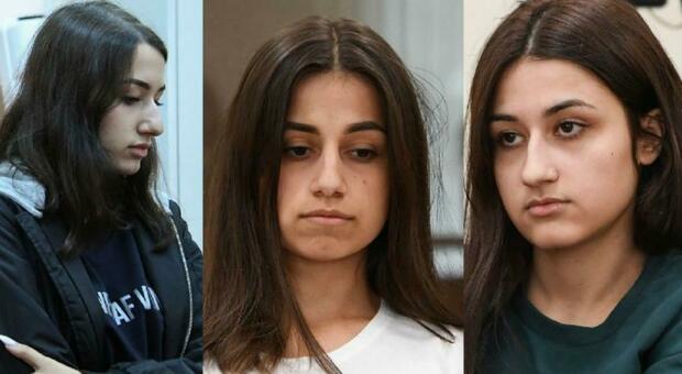 Russia, uccidono il padre dopo anni di abusi, ora Cristina, Angelina e Maria rischiano 15 anni di carcere Russia, uccidono il padre dopo anni di abusi, ora Cristina, Angelina e Maria rischiano 15 anni di carcere