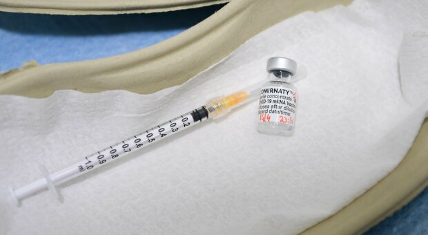 Vaccinazioni a pieno ritmo all'Area vasta 5