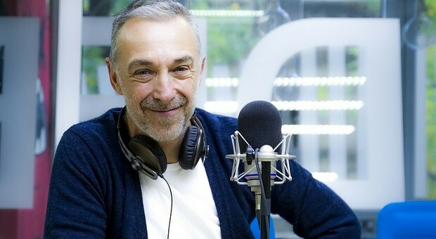 Discoteche chiuse, Linus accusa: «Perché le avete fatte aprire? Eravate ubriachi o interessati?» Discoteche chiuse, Linus accusa: «Perché le avete fatte aprire? Eravate ubriachi o interessati?»
