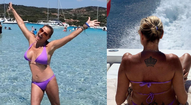 Simona Ventura, il bikini a 57 anni è da urlo: «La mia vacanza da sogno»