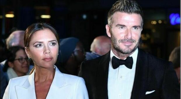 Beckham e Victoria, furto nella villa da 50 milioni a Londra: i ladri entrati mentre erano a casa
