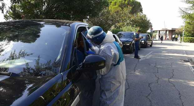Coronavirus, tamponi drive-in: in Abruzzo arriva una seconda postazione Coronavirus, tamponi drive-in: in Abruzzo arriva una seconda postazione