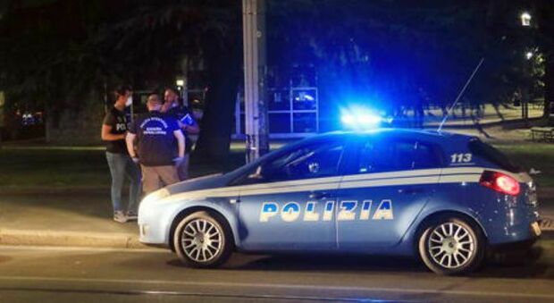Perugia, chiede di spostare l'auto per uscire dal parcheggio: uomo picchiato a sangue