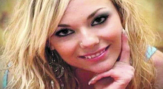 Annamaria Sorrentino, l'ex miss Campania precipitata dal balcone: «Non fu un suicidio, fuggiva dal marito»