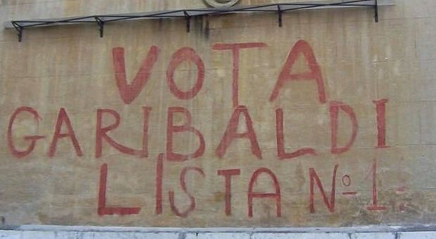 Roma, il Comune cancella per sbaglio la scritta "Vota Garibaldi": era del 1848 Roma, il Comune cancella per sbaglio la scritta "Vota Garibaldi": era del 1848
