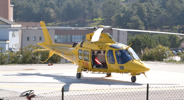 L'elicottero del 118 all'ospedale regionale