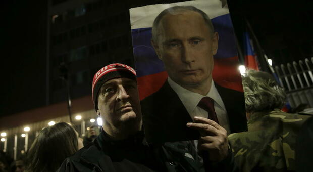 Russia verso il default tecnico: Putin vuole saldare i debiti solo in rubli