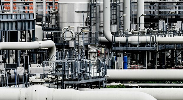 Gas, Mosca blocca il nuovo gasdotto Nord Stream: «Stop di tre giorni per riparare la turbina». E il prezzo sale