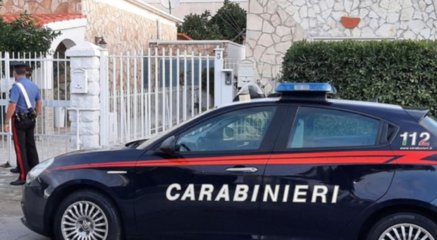 Palermo, fratelli trovati morti in casa: scoperti dai vicini, allarmati dal cattivo odore