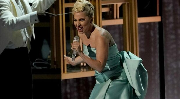 Lady Gaga canta al matrimonio a Como: ma intorno allo sposo è polemica. Cosa sta succedendo