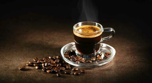 Bere caffè riduce del 20% il rischio di malattia al fegato. Lo studio