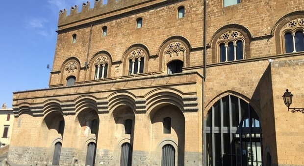 «Palazzo del Capitano del Popolo, quale futuro?» E’ quanto chiedono a Orvieto i consiglieri di minoranza