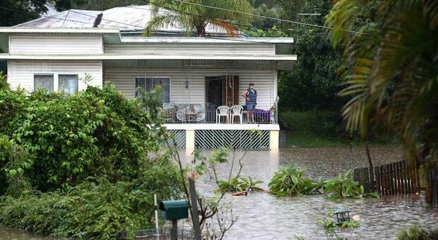 Inondazioni in Australia, le autorità evacuano 200mila persone: almeno 13 morti