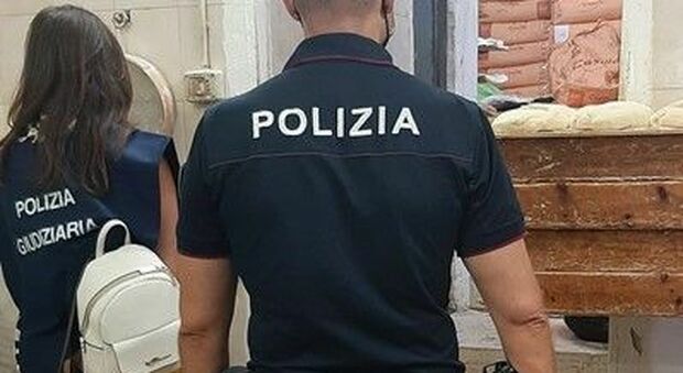 Raffica di denunce in Città Vecchia a Taranto: sequestri e Daspo, sospesa anche l'attività di un panificio