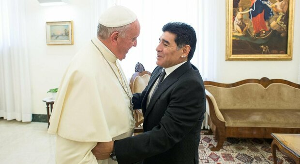 Maradona, il Papa gli dedica una storia su Instagram: #RipMaradona è l’hashtag che accompagna la foto