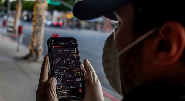 App Immuni al debutto: «Notifiche sbagliate? È possibile (ma raro)» App Immuni al debutto: «Notifiche sbagliate? È possibile (ma raro)»