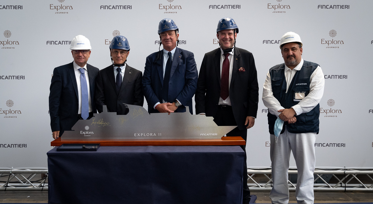 Alla cerimonia di questa mattina erano presenti, tra gli altri, Pierfrancesco Vago, Executive Chairman di Msc, Michael Ungerer, Ceo di Explora Journeys CEO, e Luigi Matarazzo, Direttore Generale della Divisione Navi Mercantili di Fincantieri